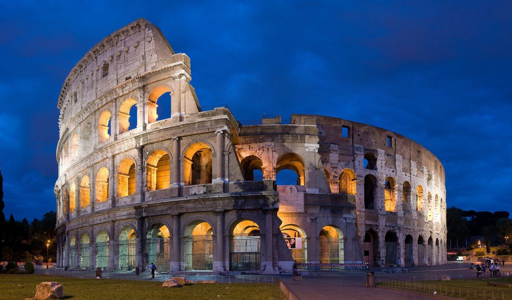 1920px-Colosseum_in_Rome,_Italy_-_April_2007