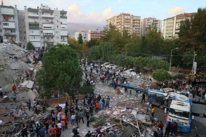 Merkez Üssü İzmir Olan Depremden Yürek Burkan Kareler