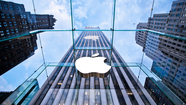 Apple'ın Geliri Rekor Kırdı, Iphone Satışları Düştü
