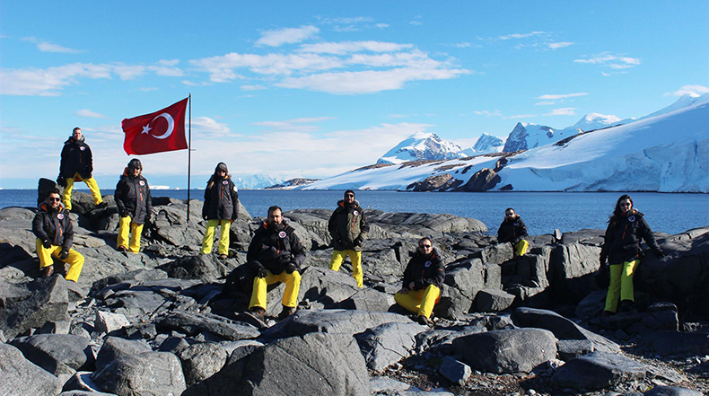 Türk Bilim İnsanları Antarktika Seferlerinde