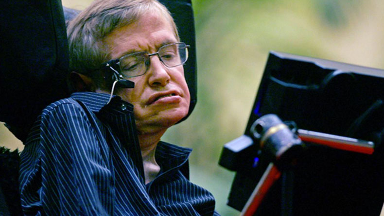 Ünlü Fizikçi Stephen Hawking 76 Yaşında Yaşamını Yitirdi