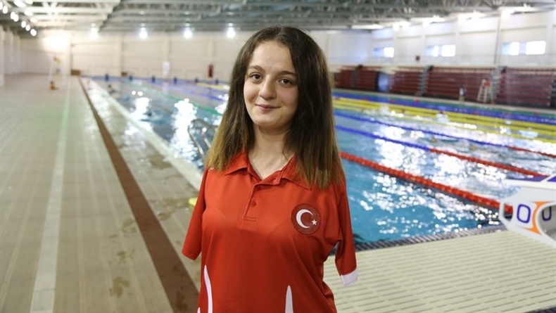 15 Yaşındaki Paralimpik Yüzücü Sümeyye Boyacı, Dünya Şampiyonu Oldu!