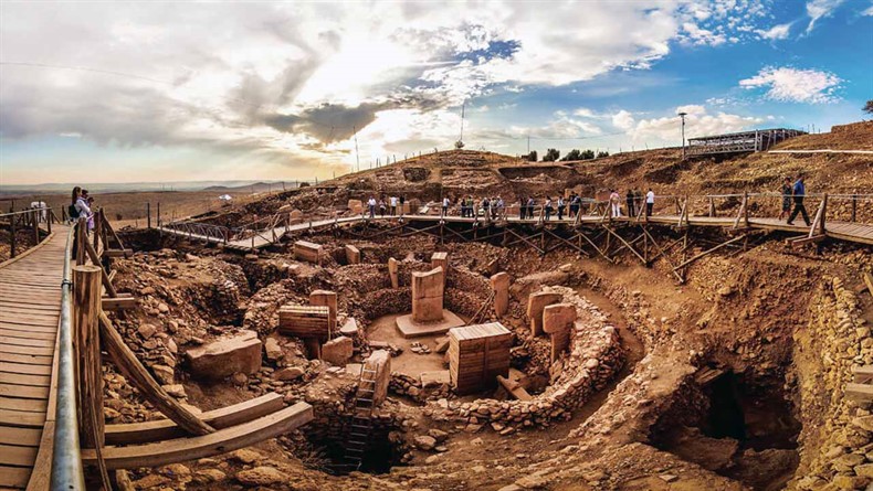 Dünyanın En Eski Tapınağı Göbekli Tepe'nin Sırrı