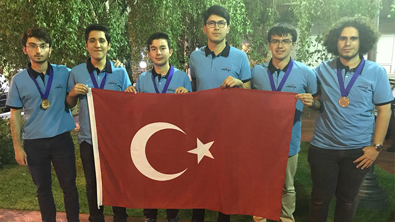 Türk Öğrenci, Uluslararası Matematik Olimpiyatları'nda Altın Madalya Kazandı