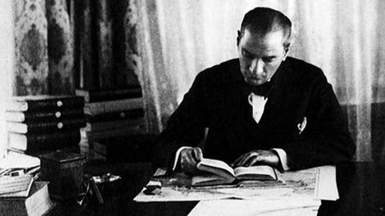 Bir Lider ve Yazar: Atatürk'ün Cumhuriyet Tarihine Kazandırdığı Kitapları