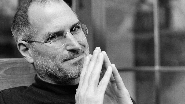 Bu Dünyadan Bir Steve Jobs Geçti