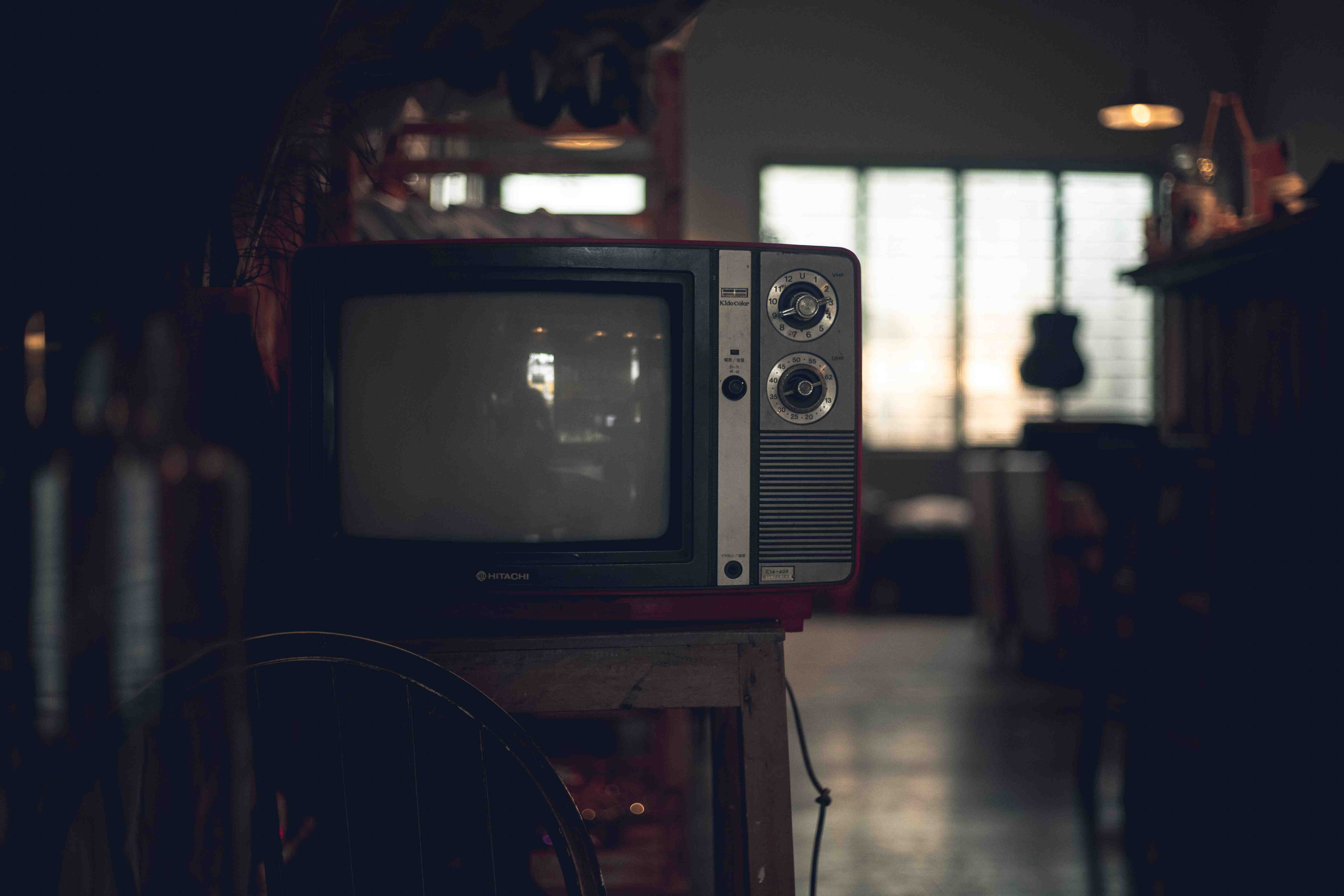 Neden Televizyon İzlememeliyiz? Televizyon İzlememek İçin 4 Sebep