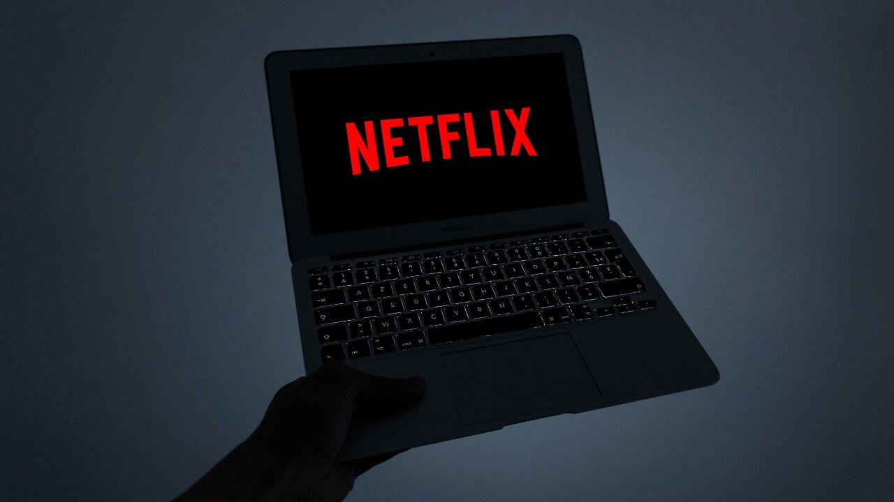 Netflix Türkiye'nin Yerli Yapımı 'Cici' Beğeni Rekorları Kırıyor!