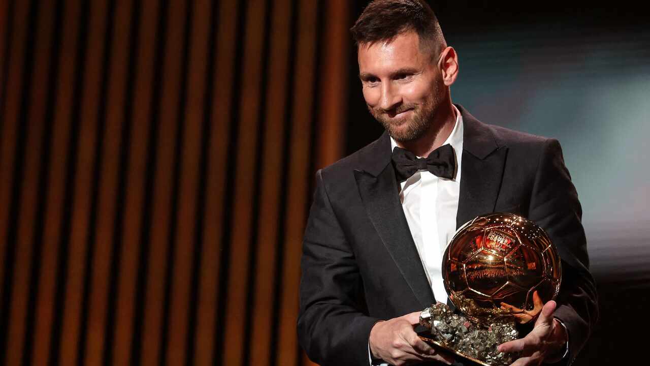 Messi 8. Kez 'Ballon d'Or Ödülü'nün Sahibi Oldu!