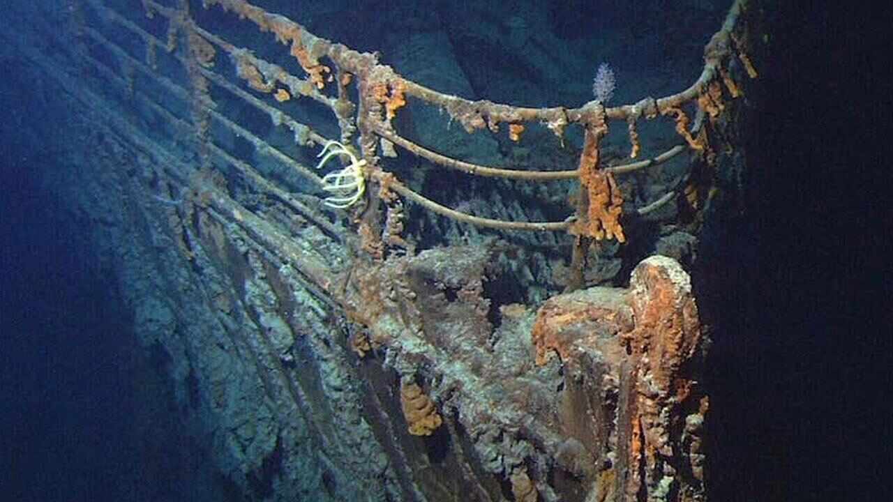 Titanik Enkazına İnen Denizaltı İçindeki Turistlerle Birlikte Kayboldu!