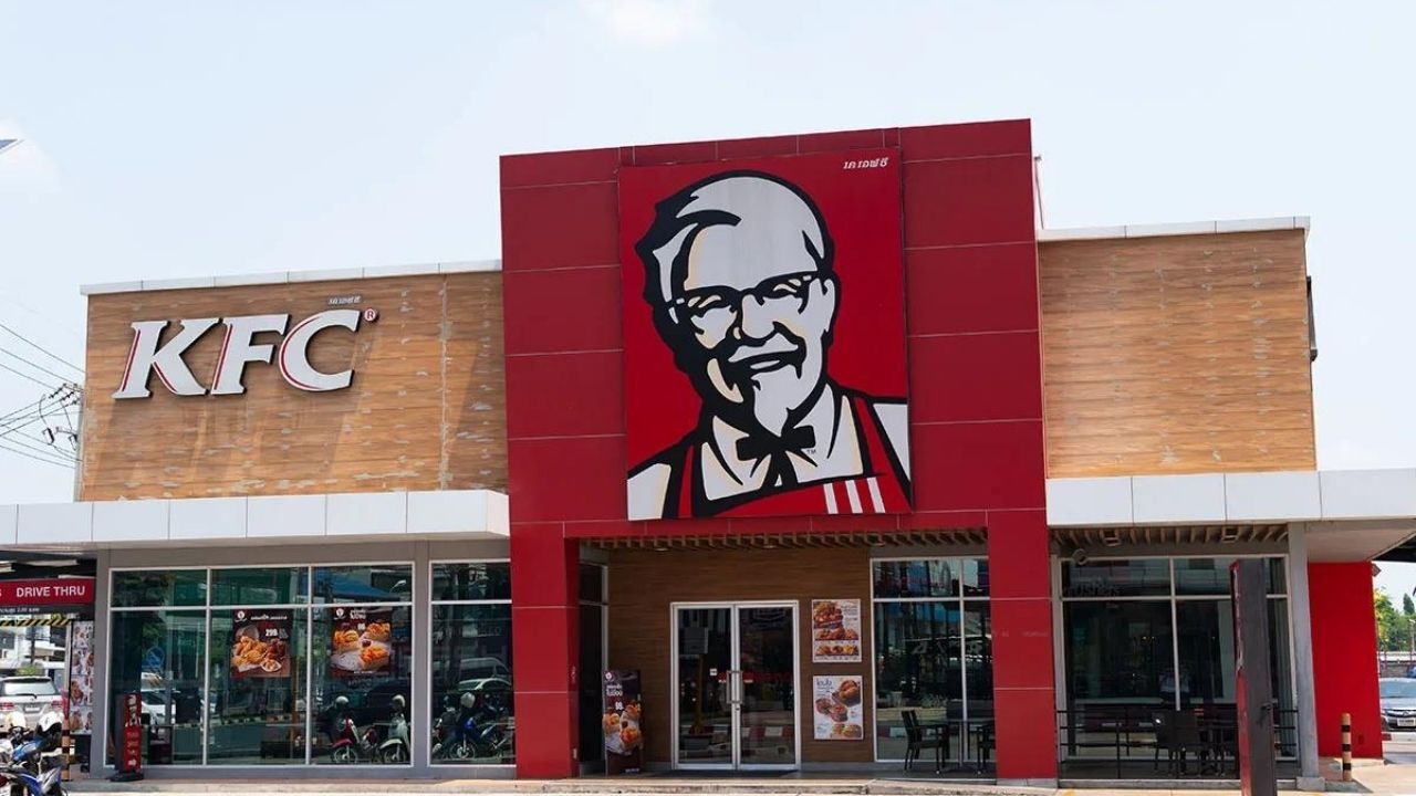 Dünyaca Ünlü Fast Food Zinciri KFC, Tepki Çeken Mesajı İçin Özür Diledi!