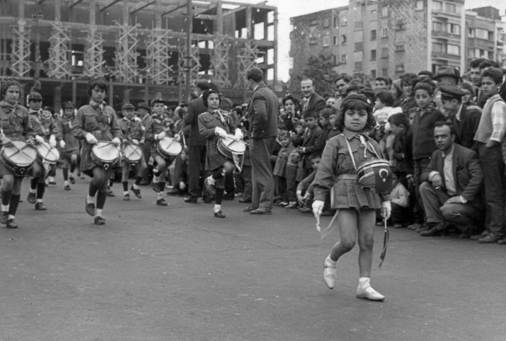23 Nisan 1953 İstanbul/ Taksim Meydanı Kutlamaları