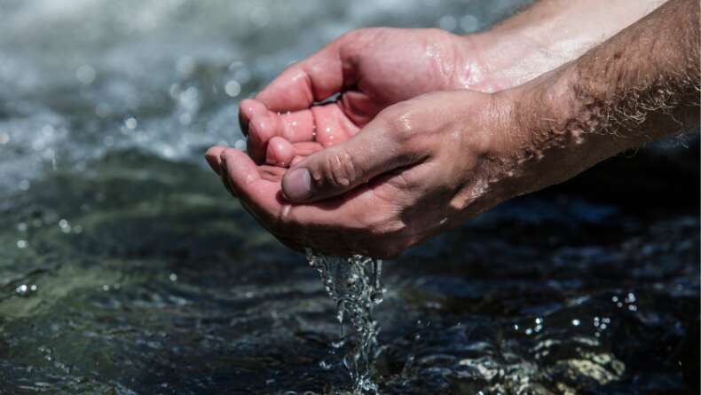 Dünyada her 9 kişiden 1'i temiz suya ulaşamıyor.